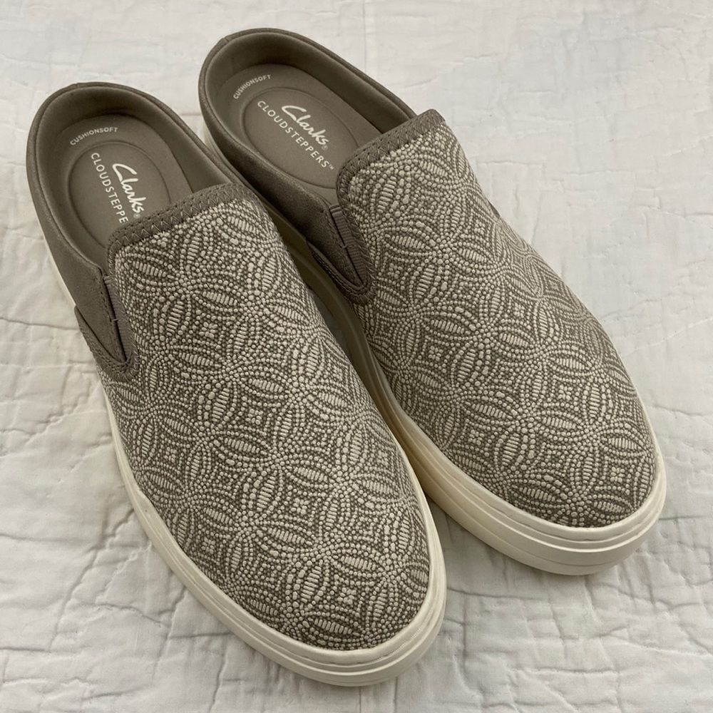 Clarks Cloudsteppers Slip-On Clog -Audreigh Cove - image 2